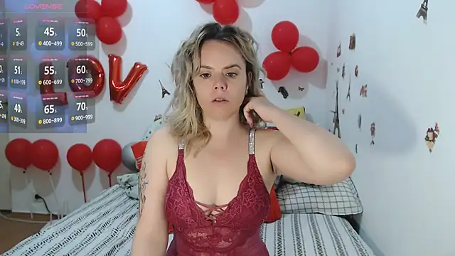 hotmilf4uxxx online show from 3, 4, 2026