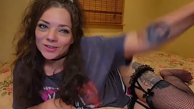 MiaElizabeth online show from 22, 10, 2025