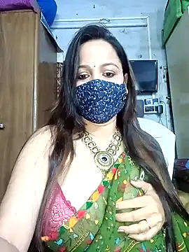 Snapshot of albelasummi702 chatting on 1, 1, 2025 albelasummi702 online show from 1, 1, 2025