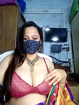 Snapshot of albelasummi702 chatting on 18, 1, 2025 albelasummi702 online show from 18, 1, 2025