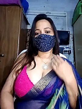 Snapshot of albelasummi702 chatting on 1, 2, 2025 albelasummi702 online show from 1, 2, 2025
