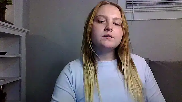 Snapshot of PhatAssBlond chatting on 15, 2, 2025 PhatAssBlond online show from 15, 2, 2025