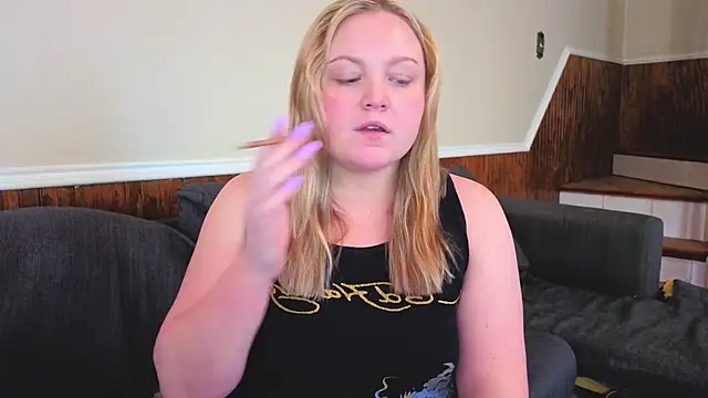 PhatAssBlond online show from 28, 2, 2026