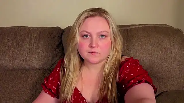 Snapshot of PhatAssBlond chatting on 26, 6, 2026 PhatAssBlond online show from 26, 6, 2026