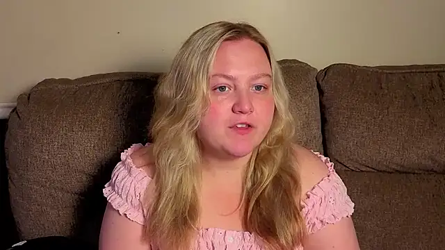 Snapshot of PhatAssBlond chatting on 15, 7, 2026 PhatAssBlond online show from 15, 7, 2026