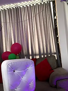 lia huan online show from 20, 1, 2025