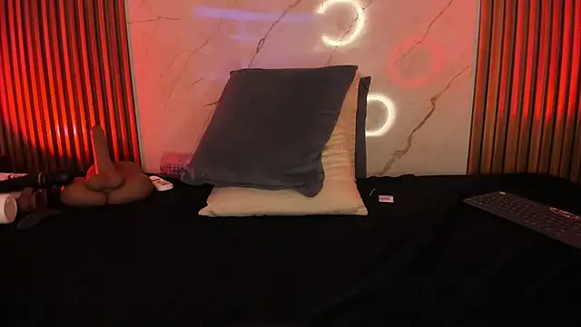 Snapshot of Emiilycollins chatting on 31, 1, 2025 Emiilycollins online show from 31, 1, 2025