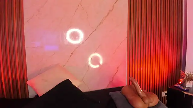 Snapshot of Emiilycollins chatting on 13, 3, 2025 Emiilycollins online show from 13, 3, 2025