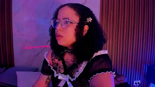 Snapshot of Emiilycollins chatting on 26, 10, 2025 Emiilycollins online show from 26, 10, 2025