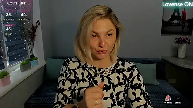 Snapshot of sweet___margaret chatting on 15, 2, 2025 sweet margaret online show from 15, 2, 2025