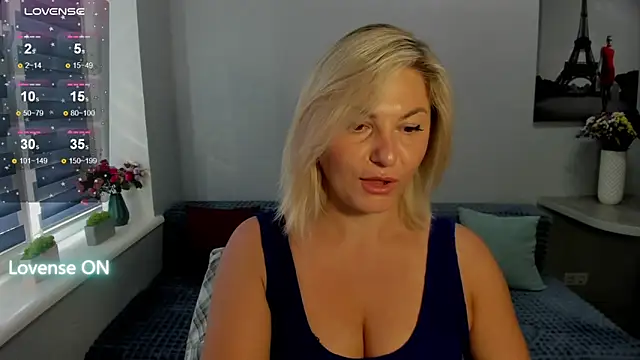 Snapshot of sweet___margaret chatting on 14, 9, 2025 sweet margaret online show from 14, 9, 2025