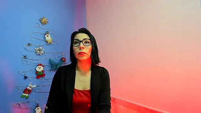 AdelleLennox cg online show from 12, 12, 2024