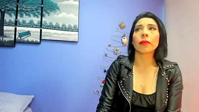 AdelleLennox cg online show from 13, 12, 2024