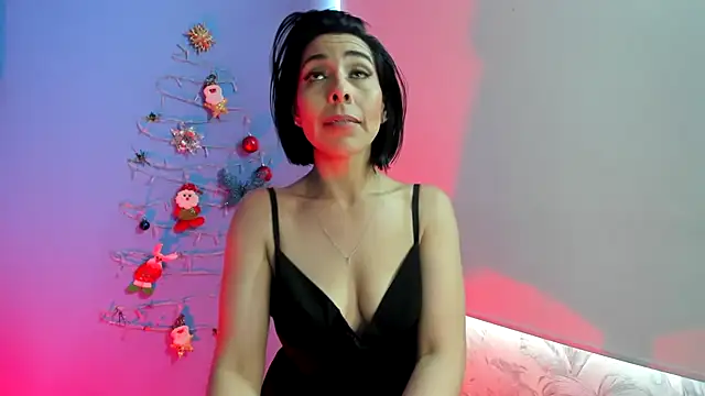 AdelleLennox cg online show from 18, 12, 2024