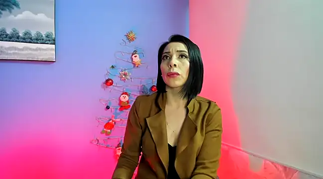 AdelleLennox cg online show from 31, 12, 2024