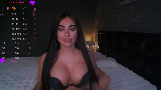 babyleilaa online show from 10, 3, 2025