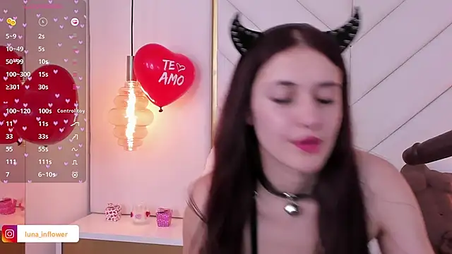 Snapshot of Flor_delunaa chatting on 14, 2, 2025 Flor delunaa online show from 14, 2, 2025