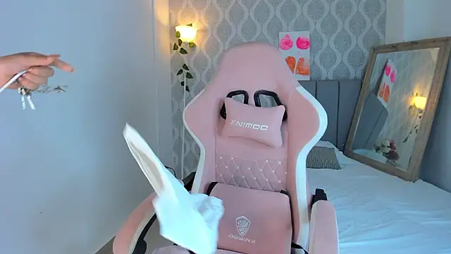 Adria ross online show from 16, 1, 2025