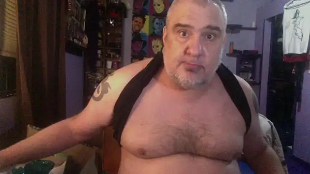 Snapshot of PerveyUncle chatting on 7, 2, 2026 PerveyUncle online show from 7, 2, 2026