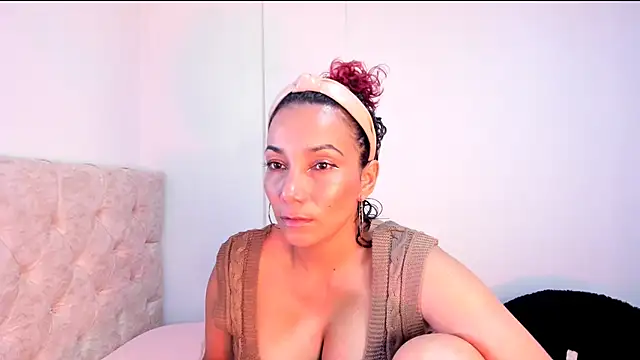 amber demons2021 online show from 15, 1, 2025