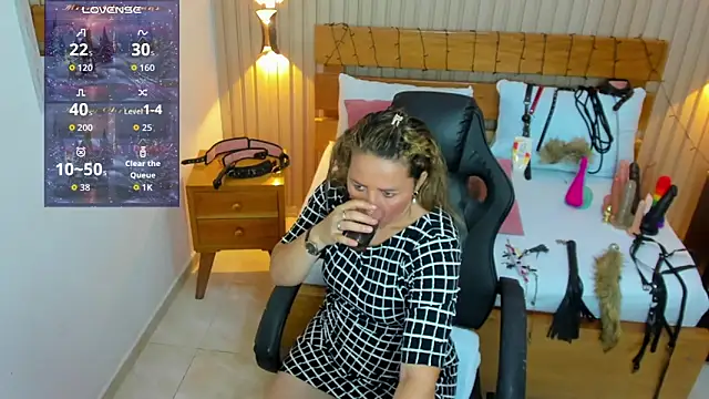 luciana ballesteros  online show from 15, 12, 2025