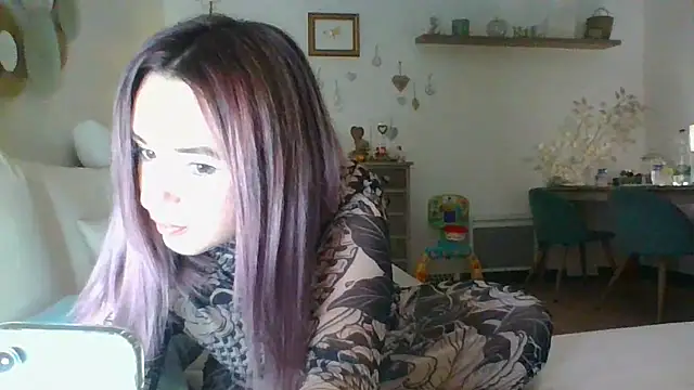 lyajoliee online show from 5, 1, 2025