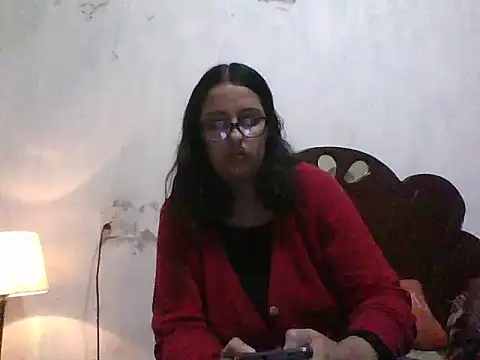 Snapshot of Samanthat33 chatting on 25, 2, 2025 Samanthat33 online show from 25, 2, 2025