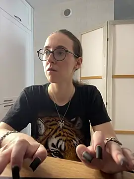Snapshot of MartiniiSelenna chatting on 16, 6, 2026 MartiniiSelenna online show from 16, 6, 2026