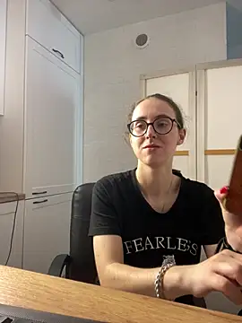 Snapshot of MartiniiSelenna chatting on 28, 6, 2026 MartiniiSelenna online show from 28, 6, 2026