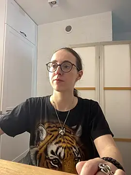 Snapshot of MartiniiSelenna chatting on 5, 7, 2026 MartiniiSelenna online show from 5, 7, 2026
