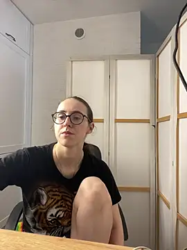 Snapshot of MartiniiSelenna chatting on 9, 7, 2026 MartiniiSelenna online show from 9, 7, 2026