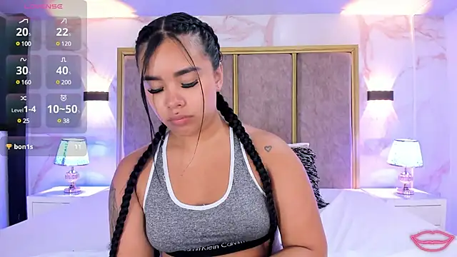 MarianaGarciaa   online show from 8, 1, 2025