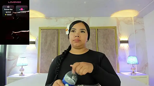 MarianaGarciaa   online show from 11, 11, 2025