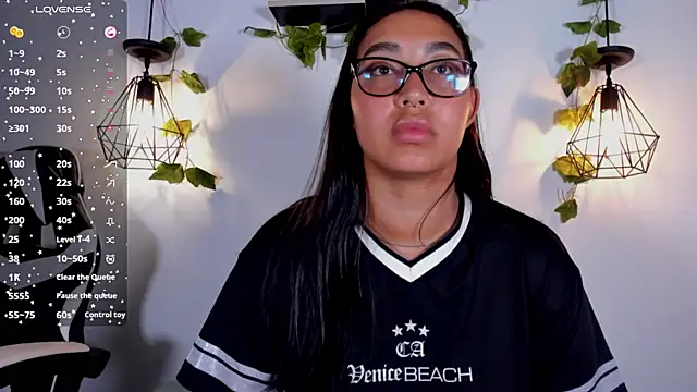 Snapshot of melanieecox chatting on 5, 5, 2026 melanieecox online show from 5, 5, 2026