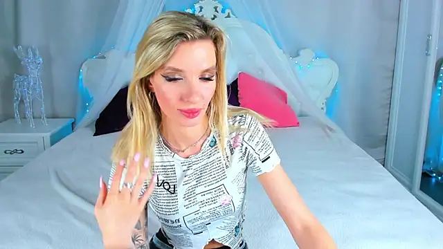 AlinaLovelyX online show from 11, 4, 2026