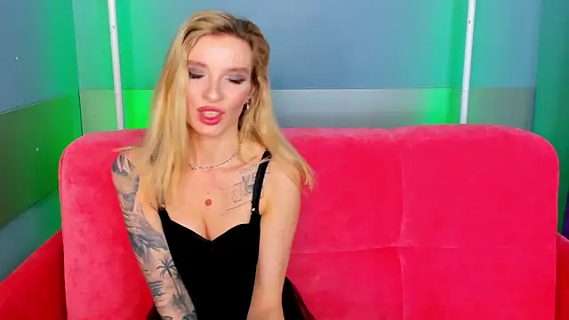 Snapshot of AlinaLovelyX chatting on 21, 4, 2026 AlinaLovelyX online show from 21, 4, 2026