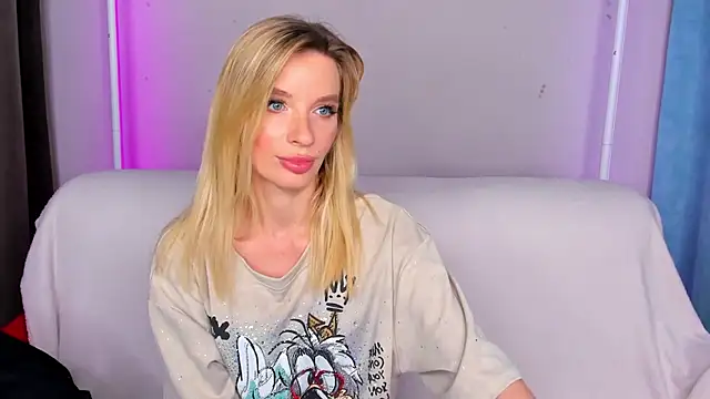 Snapshot of AlinaLovelyX chatting on 11, 6, 2026 AlinaLovelyX online show from 11, 6, 2026
