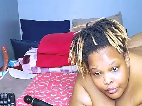 Snapshot of fatafricanqueen chatting on 11, 9, 2025 fatafricanqueen online show from 11, 9, 2025