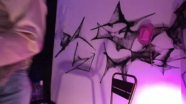 penny sweett  online show from 12, 10, 2025