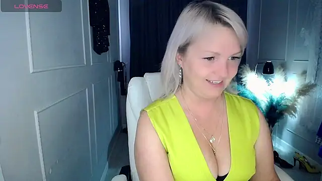 Snapshot of Juarnea chatting on 16, 4, 2026 Juarnea online show from 16, 4, 2026