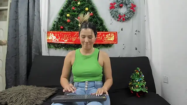 merlinaadams  online show from 16, 12, 2024