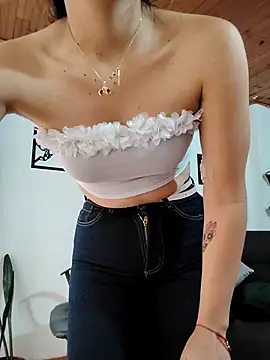 Snapshot of merlinaadams_ chatting on 31, 10, 2025 merlinaadams online show from 31, 10, 2025