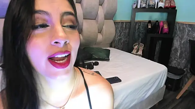 Snapshot of emily_jones_1 chatting on 21, 2, 2025 emily jones 1 online show from 21, 2, 2025
