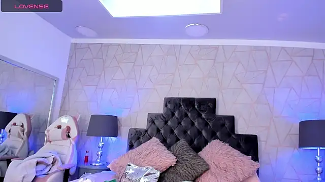 emily parkerr online show from 21, 2, 2025