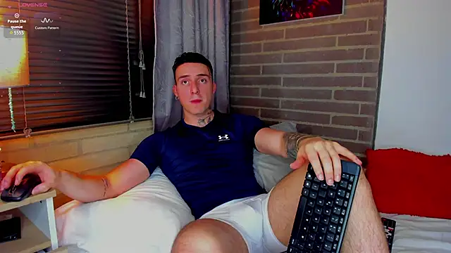 Snapshot of liam_oficial02 chatting on 19, 5, 2026 liam oficial02 online show from 19, 5, 2026