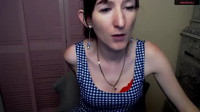 Snapshot of AmandaSell chatting on 4, 1, 2025 AmandaSell online show from 4, 1, 2025