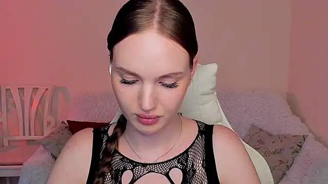 Snapshot of MishkaMe chatting on 10, 7, 2026 MishkaMe online show from 10, 7, 2026