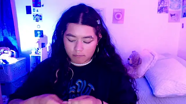 StephaniFox online show from 4, 12, 2024