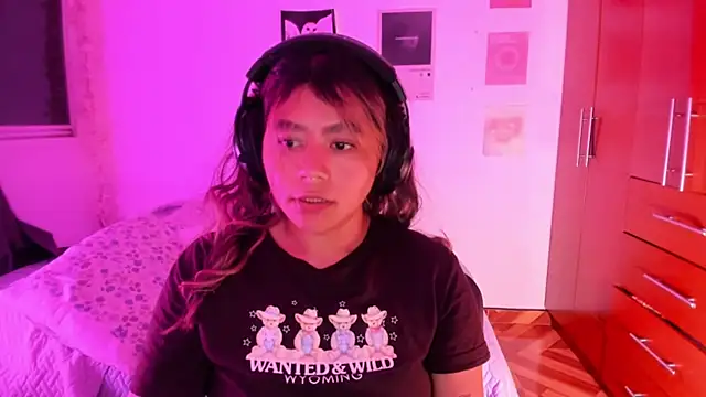 StephaniFox online show from 3, 5, 2026