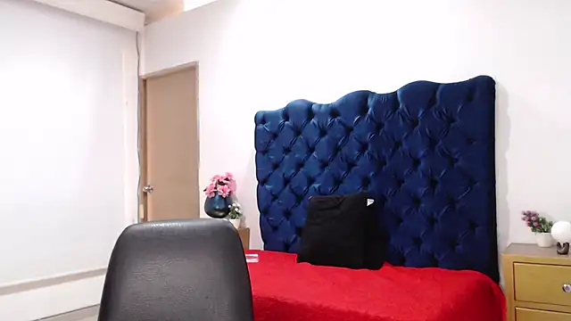 LoveAzuka  online show from 11, 11, 2025